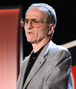 Stanford Wong (John Ferguson).
